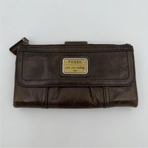 Fossil Vintage Brown Leather Wallet with Gold Plate